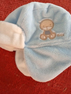 Baby hat like new, blue fleece winter accessory