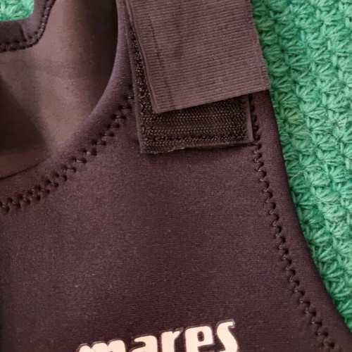 Neoprene Mares 3mm wetsuit used, size 4 (ML)