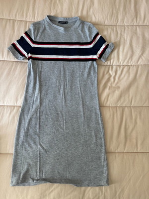 Zara dress gray like new, size S