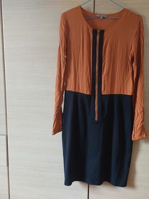 Vintage dress brown and black with zipper size Medium used