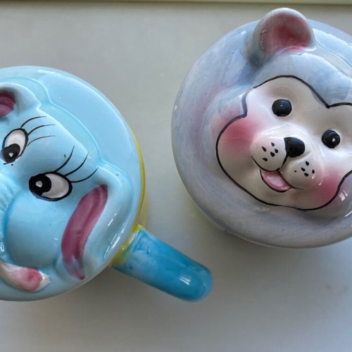 Children's milk mugs set of 2 with embossed animal lid new