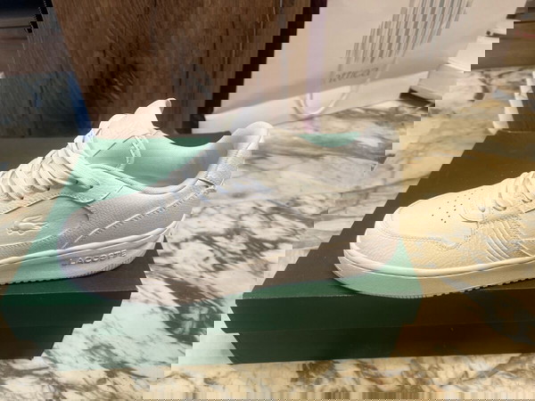 Lacoste L001