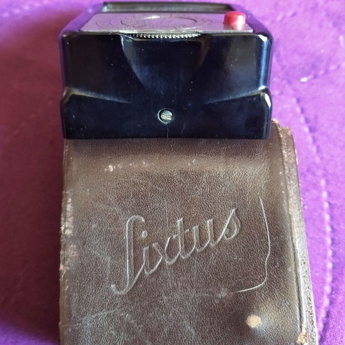 Old light meter used, instrument for measuring light intensity
