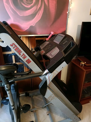 Treadmill used with burnt motor, nearly new belt