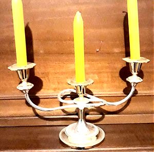 Κηροπήγιο για τρία κεριά , αγγλικής κατασκευής,εντυπωσιακό, λαμπερό, σε άριστη κατάσταση
