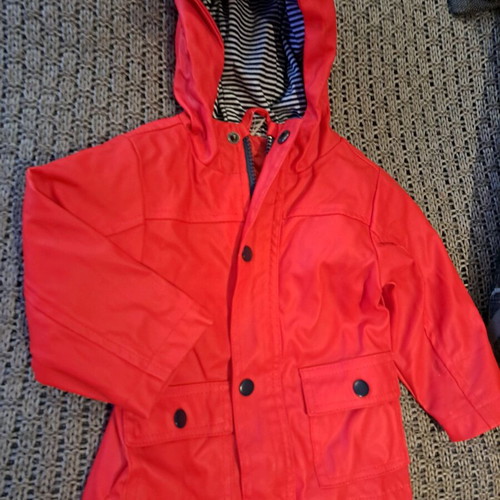 Children's waterproof trench coat No 1 like new