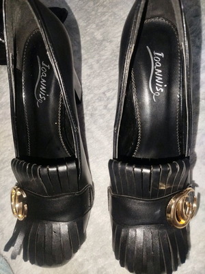 Ioannis black pumps like new, size 39, leather imitation