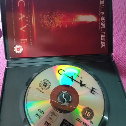 The Cave DVD like new, thriller, subbed