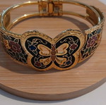 Bracelet with butterfly design new, gold color
