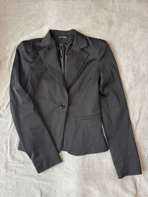 Black fitted jacket like new