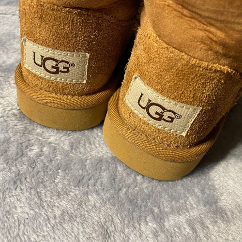 UGG kids boots new, size 26