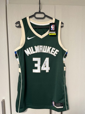 Φανέλα Giannis Antetokoumpo αυθεντική υπογεγραμμένη, μέγεθος large, καινούργια