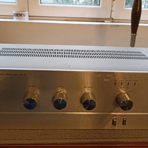 Sharp SM-21 integrated stereo amplifier like new