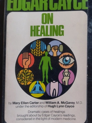 Edgar Cayce On Healing book like new