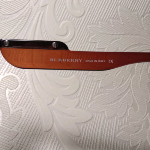Burberry sunglasses like new, brown acetate frame