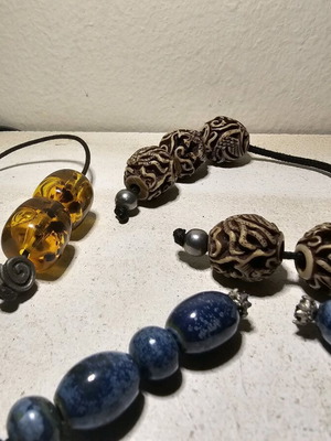 Beglerakia new, set of 3 pieces made of bone and stone