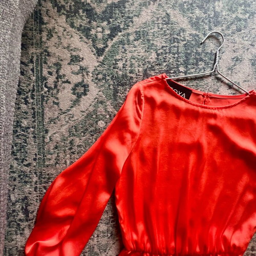 Zoya coral satin dress like new, size S