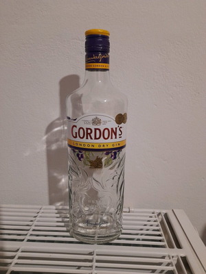Gordon's empty bottle like new