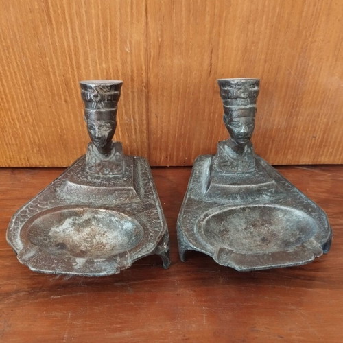 Metal ashtrays, set of 2, with wear and dents