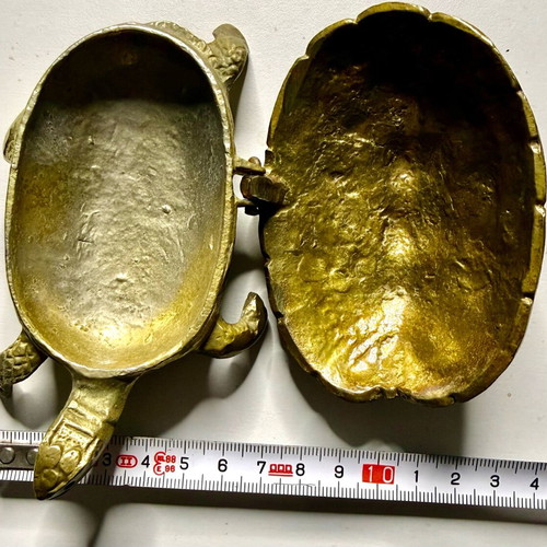 Brass turtle jewelry box like new, decorative item