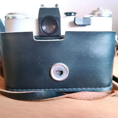 Zenit E camera with Helios 44-2 lens, like new, with original case