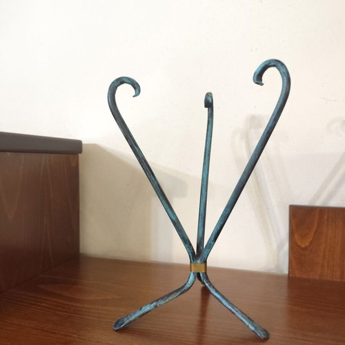 Metal plant pot stand like new with gold detail