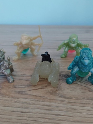 Underground Figures like new pack No3 with 5 miniatures