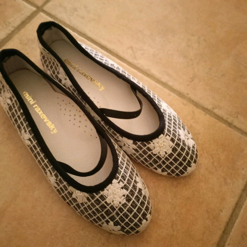Miss Raxevsky children's ballerinas size 33 like new, black-white