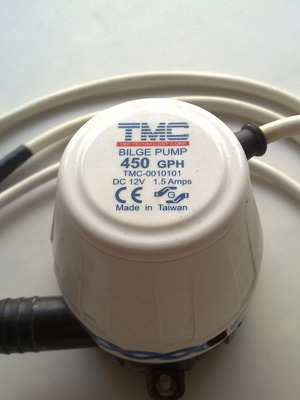 Αντλία υγρών 12V 1.5A σαν καινούργιο με μεγάλη ικανότητα άντλησης σε σωλήνα 1 ίντσας