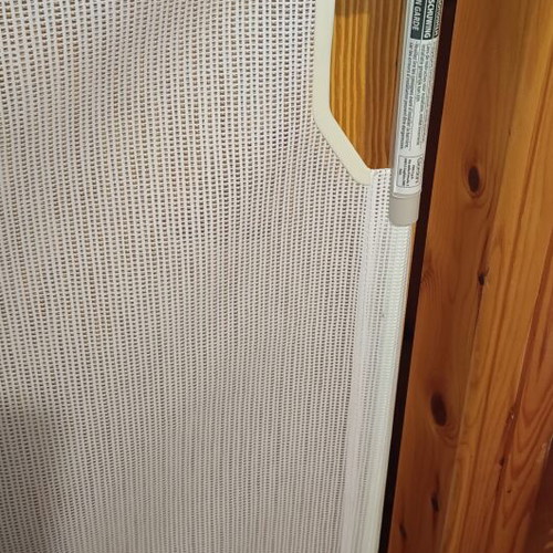 Giordani Retractable Safety Gate for Children and Pets like new