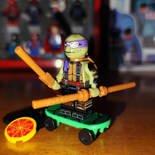 Donatello Teenage Mutant Ninja Turtles figure like new with accessories