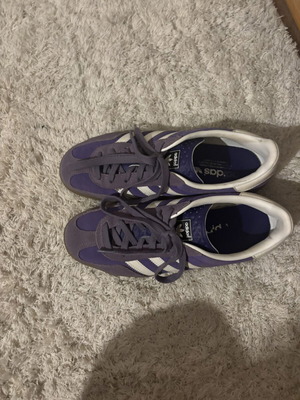 Adidas Gazelle sneakers used, purple, size 40.5