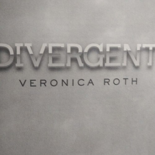 Divergent by Veronica Roth like new, English edition