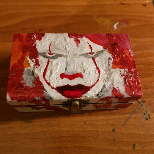 Decorative wooden box new with "IT" design