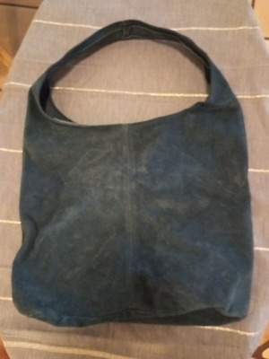 Shoulder bag in genuine castor leather, petrol blue