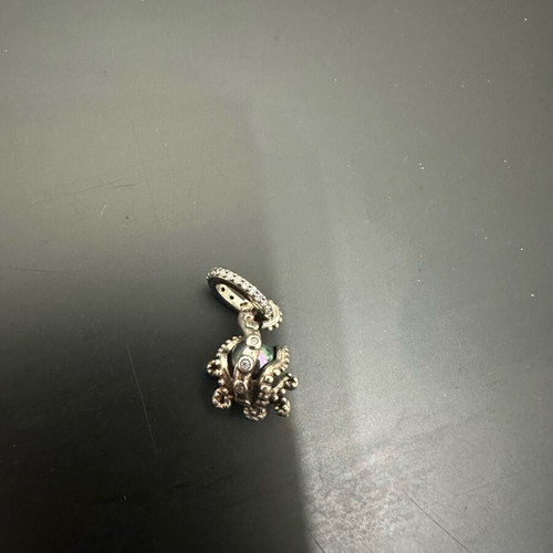 Pandora charm like new, purple