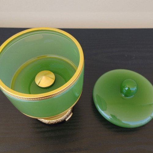 Green opaline fontaine rare, like new