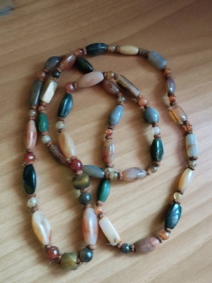 Κολιέ vintage δεκαετίας 70 με ημιπολύτιμους λίθους, σαν καινούργιο