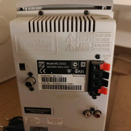 Philips MC-20/22 Micro Hi-Fi system used with Bass Reflex speakers