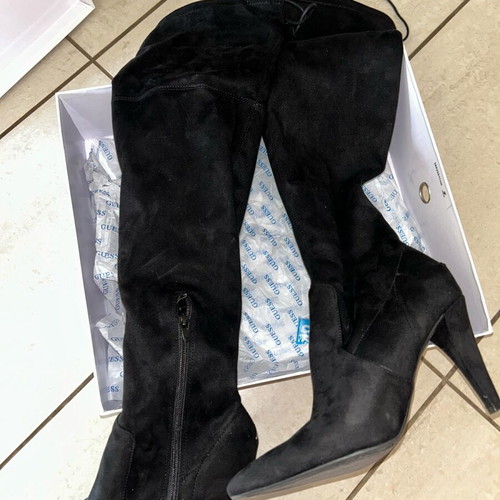 Guess over-the-knee suede boots size 40 like new, black
