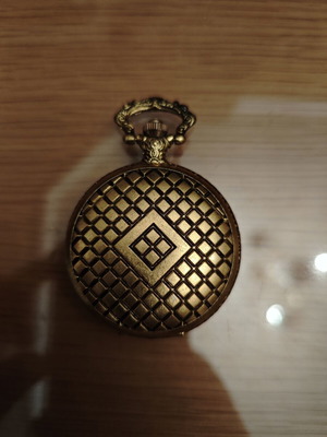 Bhangra Gold Pocket Watch like new with Quartz mechanism