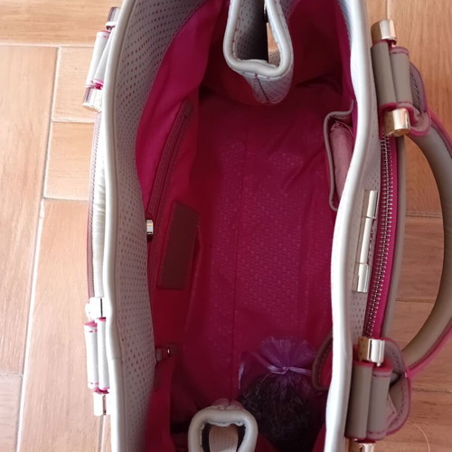 Tous women's handbag like new, ecru color with case