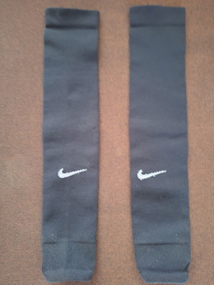 Ποδοσφαιρικά μανίκια Nike Strike μαύρα με λευκό λογότυπο σαν καινούργια