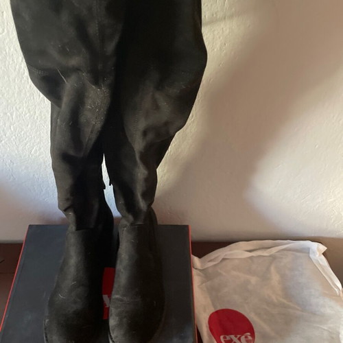 Exe boots tall like new, lace-up back size 38 black