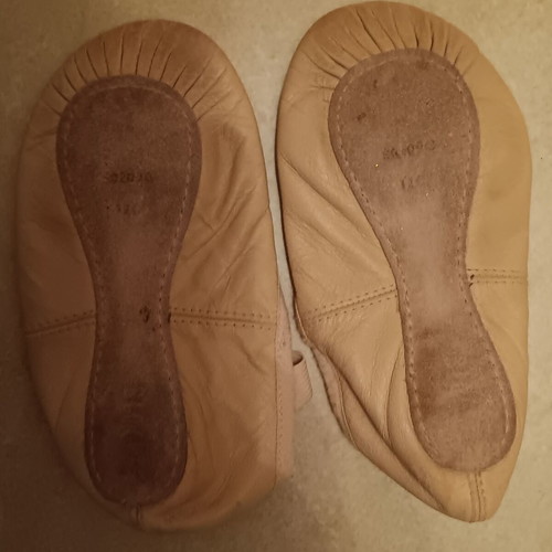 Ballet shoes used size 10 leather for young children