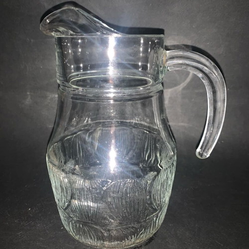 Vintage glass jug Luminarc Arcoroc with Aspen Leaf design like new