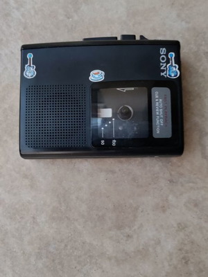 SONY CASSETTE RECORDER - WALKMAN