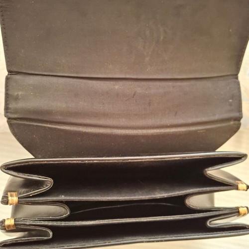 Black leather vintage handbag like new