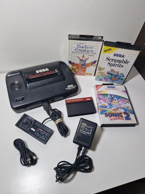 Sega Master System 2 κονσόλα σαν καινούργια με παιχνίδια Sonic 1, Sonic 2, Nuclear Creature, Scramble Spirits