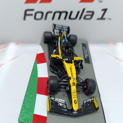 Renault R.S.20 2020 Formula 1 model Daniel Ricciardo #3, like new